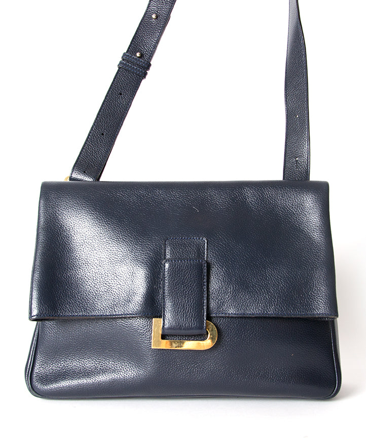 Delvaux vintage handbag Buy authentic secondhand Delvaux Brillant at the right price at LabelLOV vintage webshop. Safe and secure online shopping. Koop authentieke tweedehandsmerken tegen de juiste prijs op LabelLOV