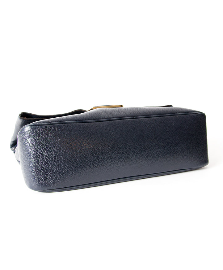 Delvaux vintage handbag Buy authentic secondhand Delvaux Brillant at the right price at LabelLOV vintage webshop. Safe and secure online shopping. Koop authentieke tweedehandsmerken tegen de juiste prijs op LabelLOV