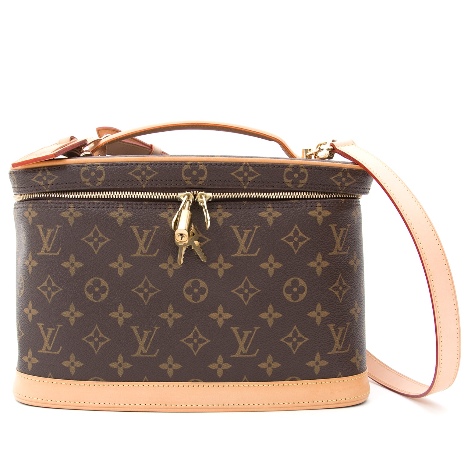 Louis Vuitton Monogram NICE Cosmetic Travel Bag LVJS601 Louis Vuitton Nice Cosmetic Bag that can also be worn as a shoulder bag, accoriding to the latest Louis Vuitton FW'15 runway trend where we saw many monogram trunks carried as bags!