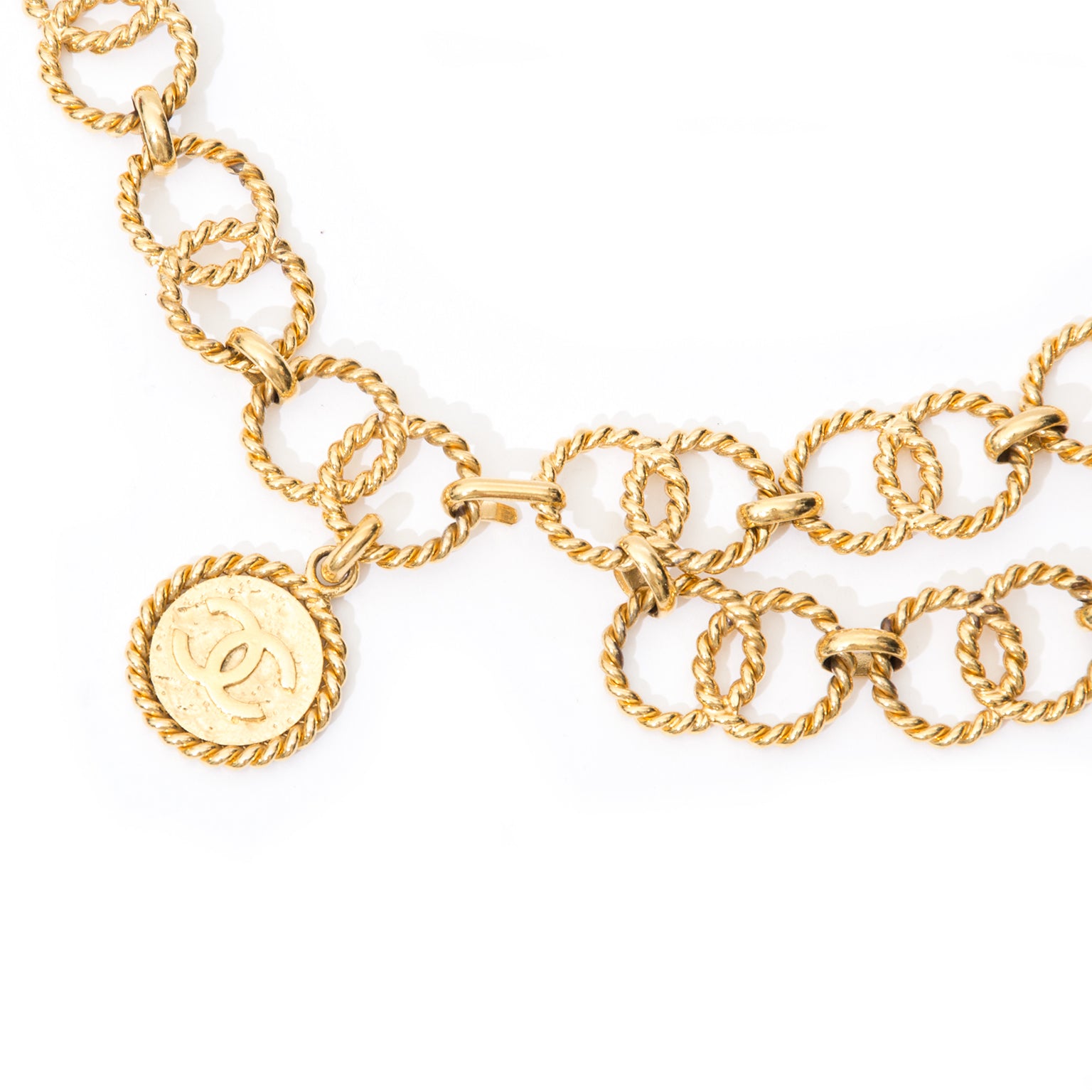 Chanel Gold Toned Chain Belt With CC Charm achete en ligne accessoire authentiques chanel ceinture en or