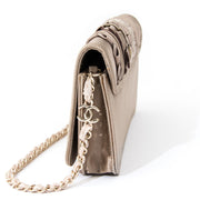 Chanel Silk Ruffle Clutch authentic second hand vintage designer fashion, bags and accessories by top luxury brands safely online. Labellov is een tweedehands webshop uit Antwerpen, België. Seconde main et occasion vintage boutique.
