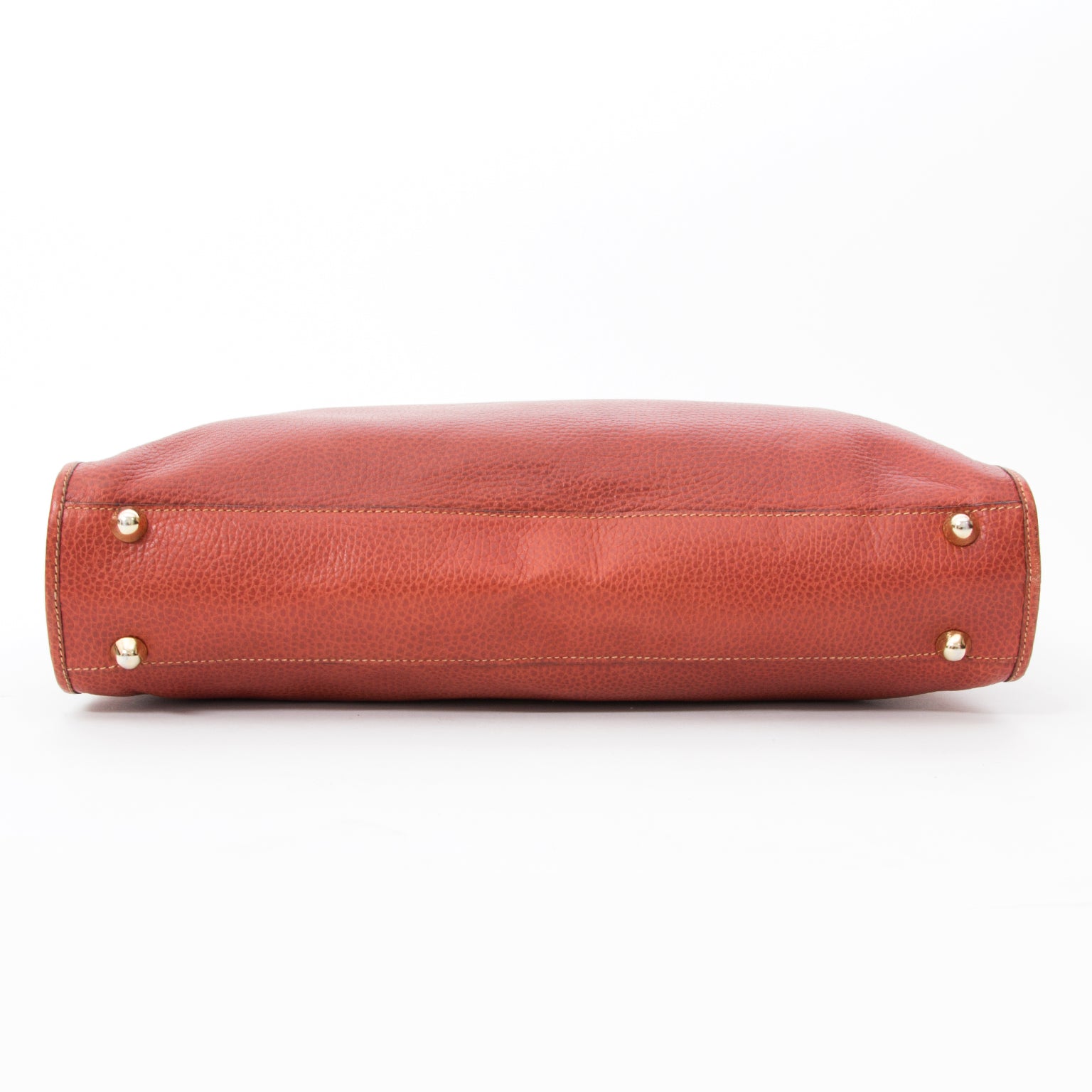 Vintage Emanuel Ungaro Clay Rosso Tote Porte Documents Laptop Bag vintage handbag Buy authentic secondhand Fendi at the right price at LabelLOV vintage webshop. Safe and secure online shopping. Koop authentieke tweedehandsmerken tegen de juiste prijs op L