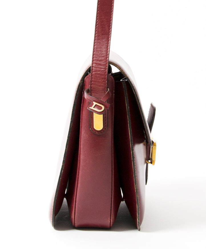 Delvaux Burgundy Shoulder Bag tweedehands authentiek veilig online shoppen webshop Antwerpen België LabelLOV mode stijl tas luxetas luxe merken designer ontwerper