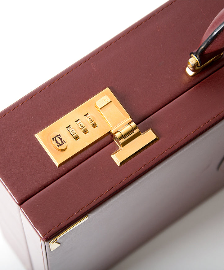 Cartier Vintage Burgundy Briefcase tweedehands authentiek veilig online shoppen winkelen mode stijl LabelLOV Antwerpen België designer ontwerper luxe luxemerken