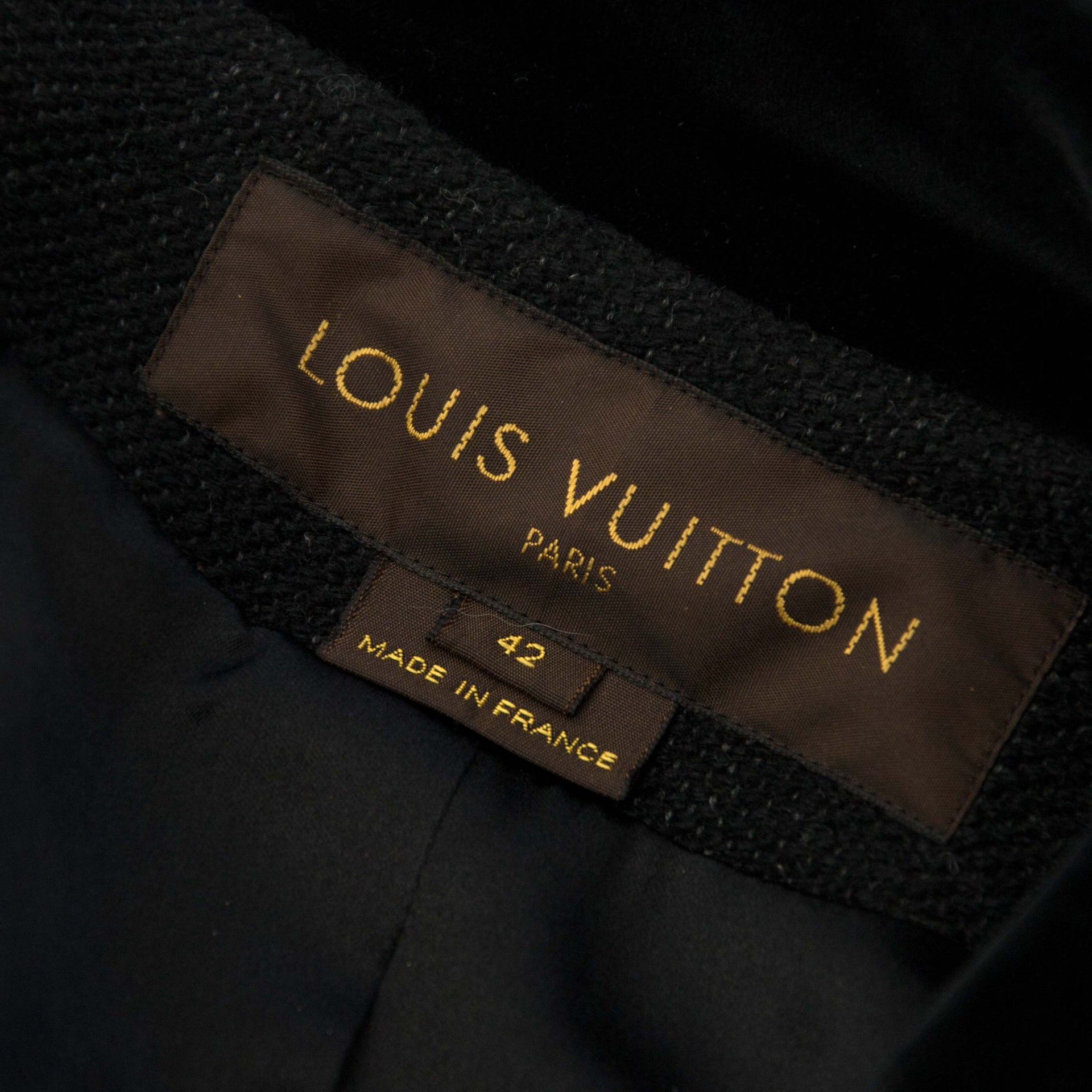 Louis Vuitton Wool Coat for sale online at Labellov. Koop en verkoop uw authentieke Louis Vuitton Wool Coat.