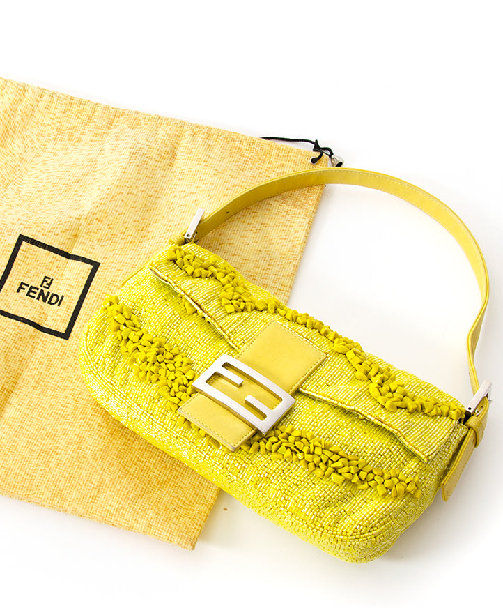 Fendi Bag Buy authentic secondhand at the right price at LabelLOV vintage webshop. Safe and secure online shopping. Koop authentieke tweedehandsmerken tegen de juiste prijs op LabelLOV