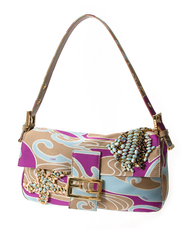 Fendi vintage handbag Buy authentic secondhand Fendi at the right price at LabelLOV vintage webshop. Safe and secure online shopping. Koop authentieke tweedehandsmerken tegen de juiste prijs op LabelLOV