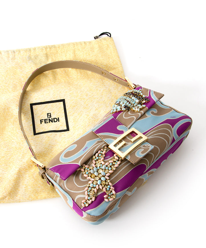 Fendi Bag Buy authentic secondhand at the right price at LabelLOV vintage webshop. Safe and secure online shopping. Koop authentieke tweedehandsmerken tegen de juiste prijs op LabelLOV