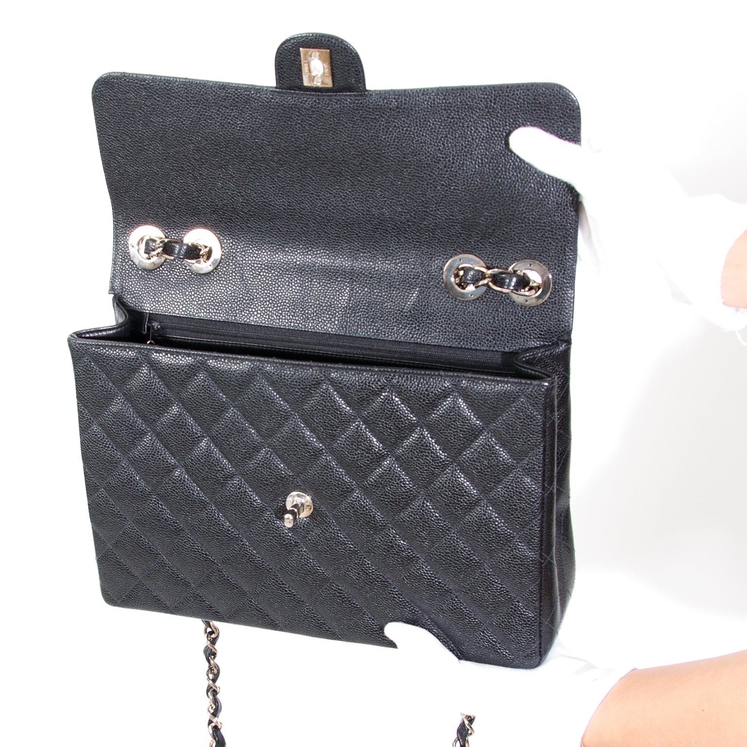 koop snel en veilig online tweedehands Chanel Classic single flap caviar handtas aan de beste prijs online webshop labellov
