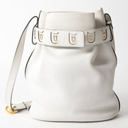 Delvaux Off White 'Calicot' Bucket Bag tweedehands authentiek veilig online shoppen winkelen mode stijl LabelLOV Antwerpen België designer ontwerper luxe luxemerken
