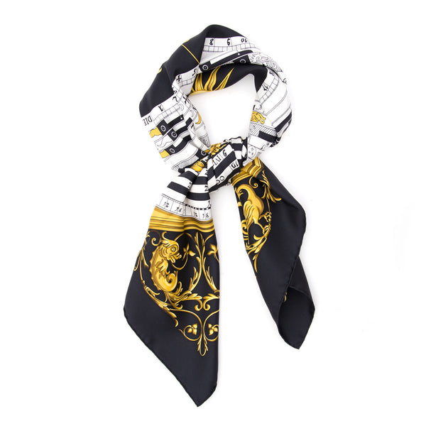 Preowned Hermès Silk Carré Scarf Calendar – Labellov
