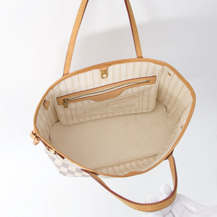 Louis Vuitton damier neverfull pm like new 100% authentic. Buy and sell authentic secondhand designer fashion at the right price at LabelLOV vintage webshop. Safe and secure online shopping. Koop authentieke tweedehands dsigner mode bij LabelLOV.