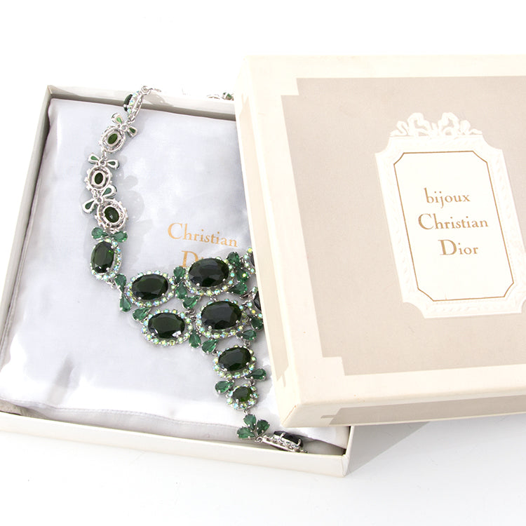 Christian Dior Emerald Statement Necklace authentic Dior jewels online webshop Labellov Antwerpen tweedehands veilig Authentic designer luxury Dior vintage LabelLov tweedehands merken