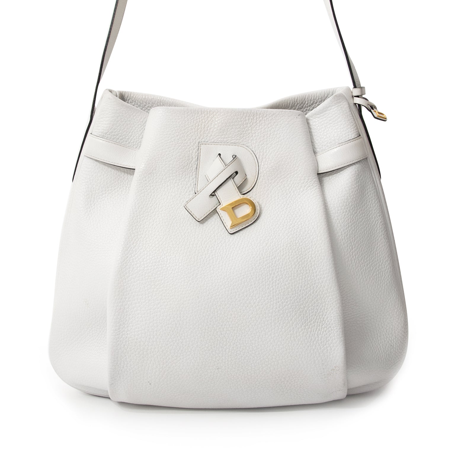 Delvaux White Hobo Bag. Buy authentic secondhand Delvaux bags at the right price at LabelLOV vintage webshop. Safe and secure online shopping. Koop authentieke tweedehands Delvaux tassen met juiste prijs bij LabelLOV.