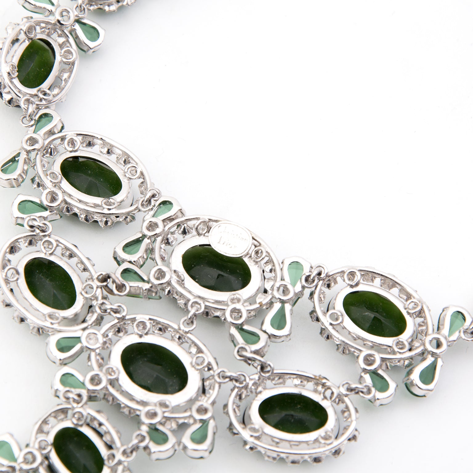 Vintage Christian Dior statemnt emerald necklace.Webshop luxury brands LabelLov Antwerpen tweedehands luxe merken handtassen veilig authentiek
