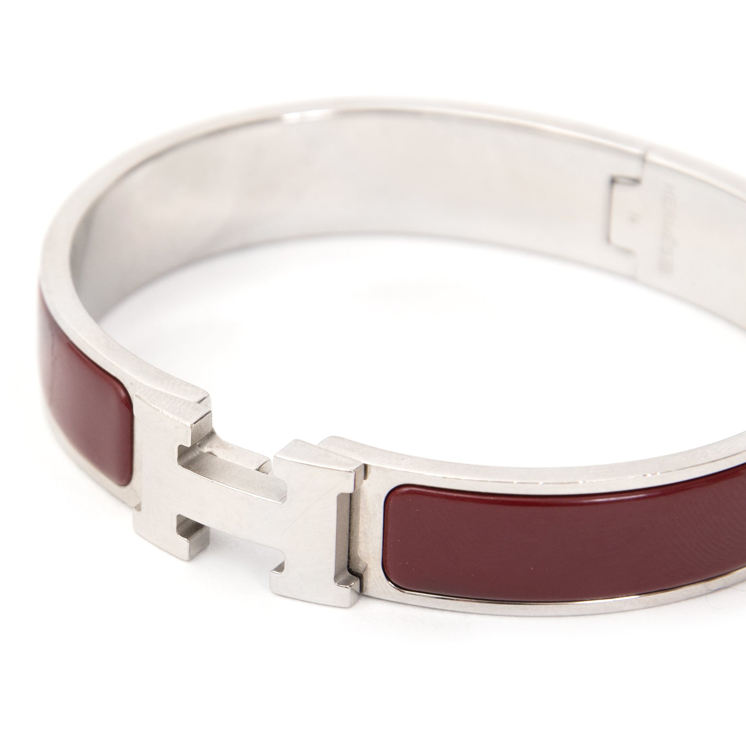 koop veilig online tweedehands Hermès Clic Clac dark red