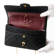 Chanel Medium Classic Flapbag in Fabric tweedehands authentiek veilig online shoppen winkelen mode stijl LabelLOV Antwerpen België designer ontwerper luxe luxemerken
