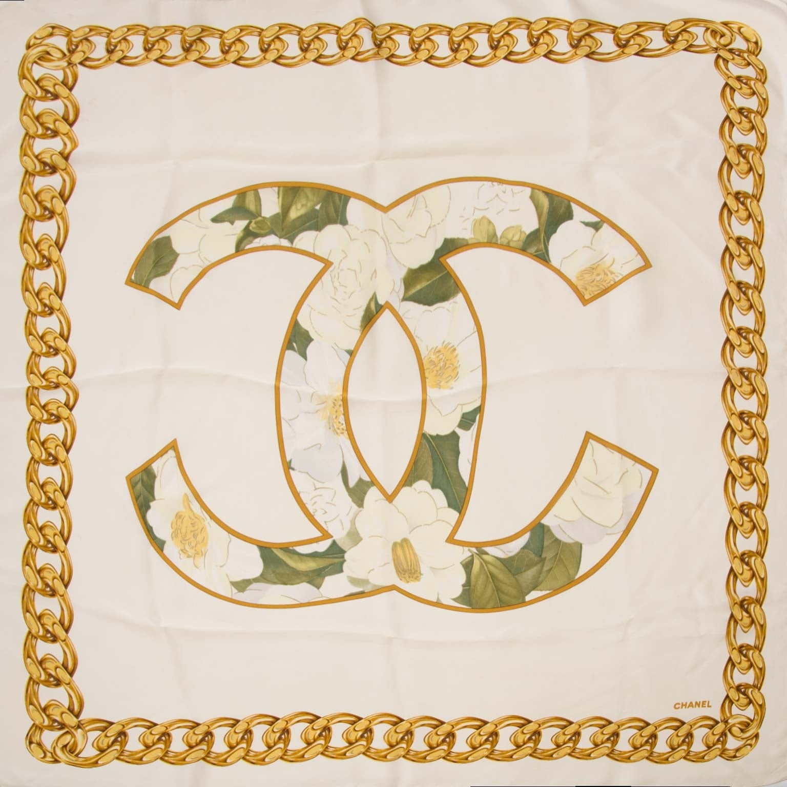 Chanel silk flowers and chains scarf available online at Labellov for the best price te koop aan de beste prijs
