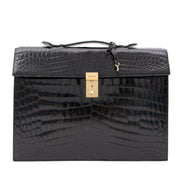 Delvaux Croco Briefcase Slekely 1992 Labellov biedt een ruime selectie aan nieuwe en tweedehands luxe handtassen met de juiste prijs. Bezoek de online platform voor een veilige en betrouwbare winkelervaring.