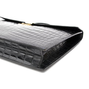 Delvaux Croco briefcase Slekely 1992, Labellov offers a wide selection of new and preloved luxury handbag. Visit the platform for a safe and secure shopping experience