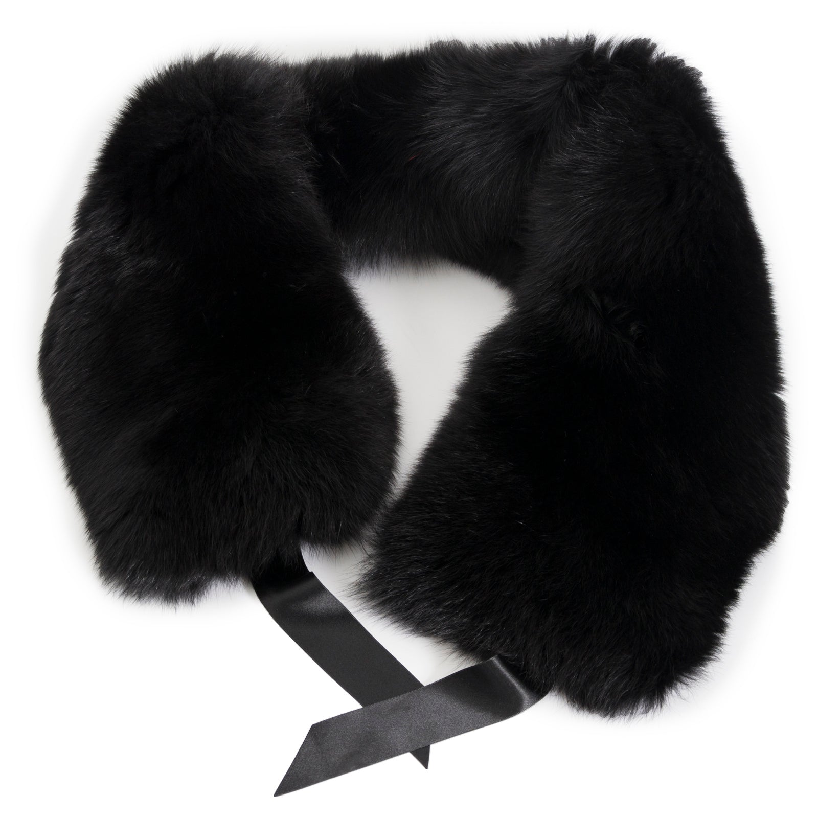 Looking for a secondhand Bottega Veneta Black Fur Collar?
