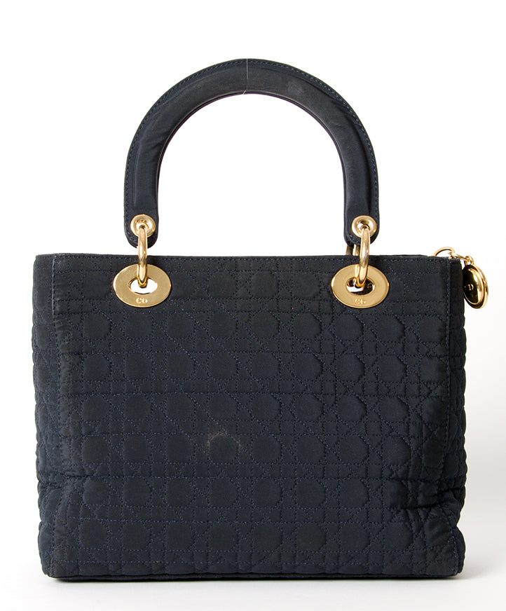 Buy secondhand designer items in preloved condition at great discounts on Labellov.com