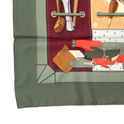 Hermes Carré de soie Tout Cuir. Vind tweedehands designer sjaals bij LabelLOV Antwerpen. Veilig winkelen tegen de juiste prijs. Hermes sjaals Antwerpen