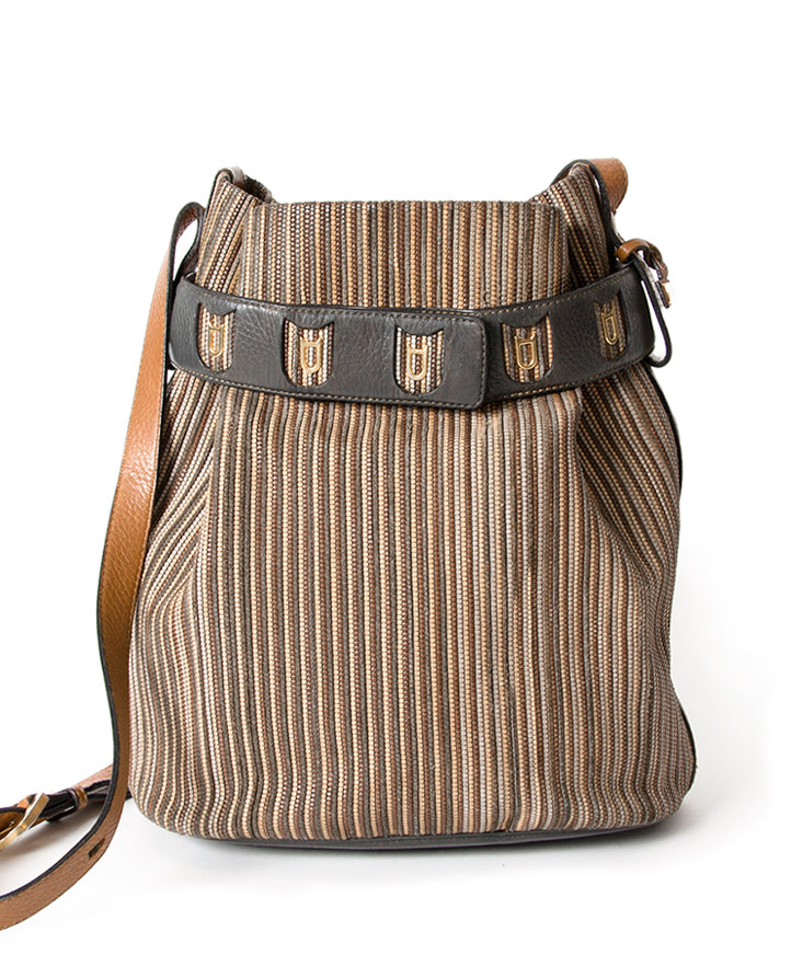 Koop Delvaux 'Toile de Cuir' Tan Bucket Bag aan de beste prijs bij Labellov Antwerpen