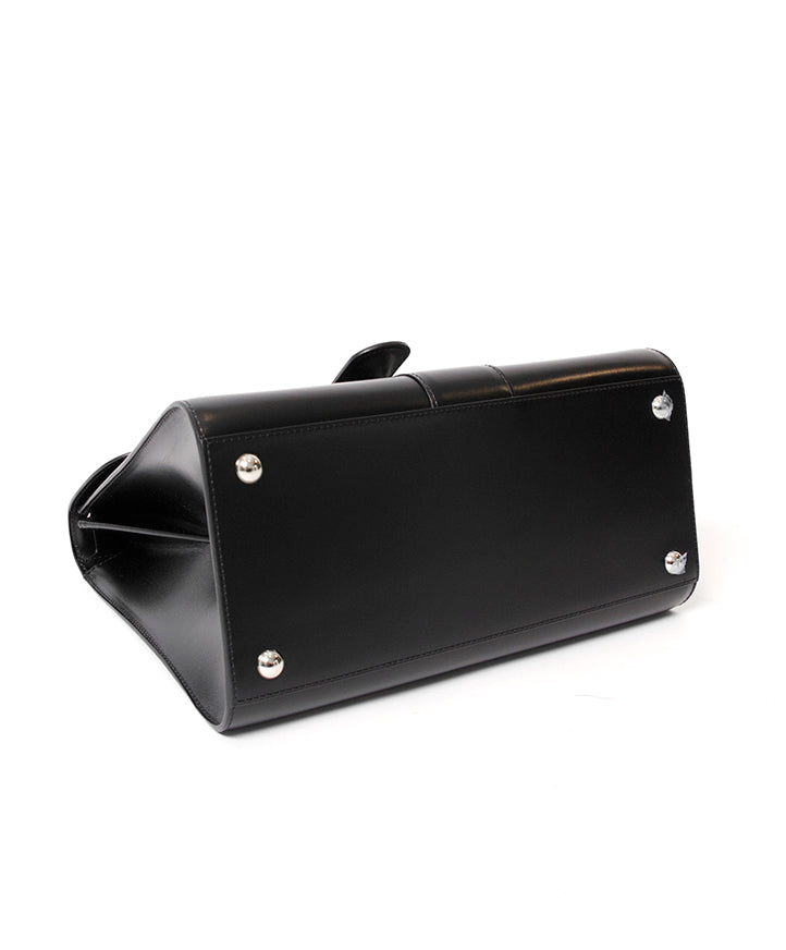 Delvaux Brillant Black Box Calf SHW MM With Strap. koop veilig online tweedehands Delvaux brillant, net als nieuw perfecte staat, aan de beste prijs, online webshop labellov.