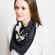 Chanel Black & White Printed scarf secondhand authentic safe online shopping webshop fashion style LabelLOV Antwerp Belgium high end luxury labels designer