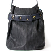 Buy Delvaux 'Toile de Cuir' Navy Bucket Bag fast and easy at Labellov Showroom in Antwerp or on Labellov.com
