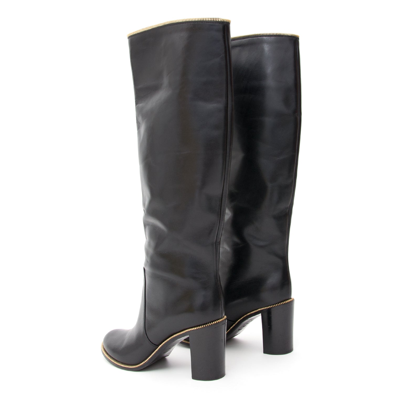 Sergio Rossi Knee Boots Zipper Trim. Buy and sell authentic secondhand Delvaux bags at the right price at LabelLOV vintage webshop.