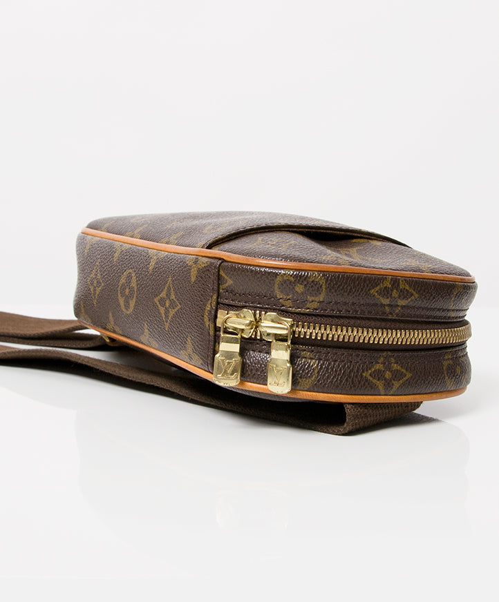 Koop veilig online tweedehands designer vintage louis vuitton bum schoudertas monogram aan de beste prijs