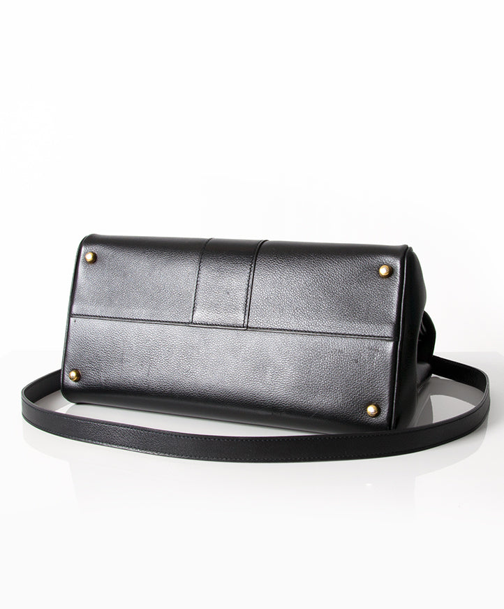 Delvaux Black Brillant MM with Strap second hand authentic safe online shopping webshop LabelLOV Belgium Antwerp luxury brands bags high-end labels designer fashion