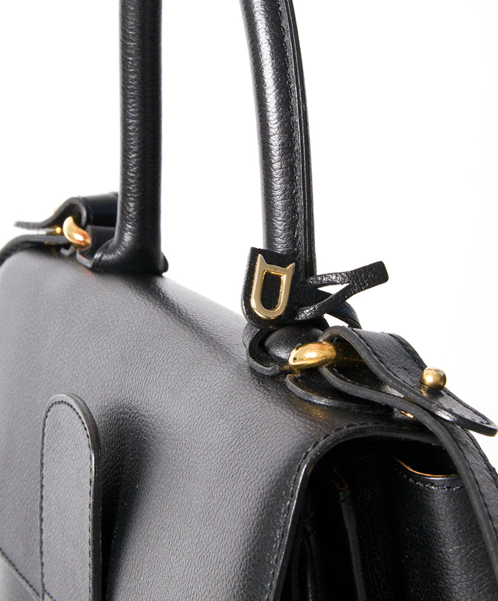 Delvaux Black Brillant MM with Strap second hand authentic safe online shopping webshop LabelLOV Belgium Antwerp luxury brands bags high-end labels designer fashion