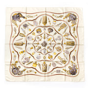 Hermes carré scarf Buy authentic secondhand Delvaux at the right price at LabelLOV vintage webshop. Safe and secure online shopping. Koop authentieke tweedehandsmerken tegen de juiste prijs op LabelLOV