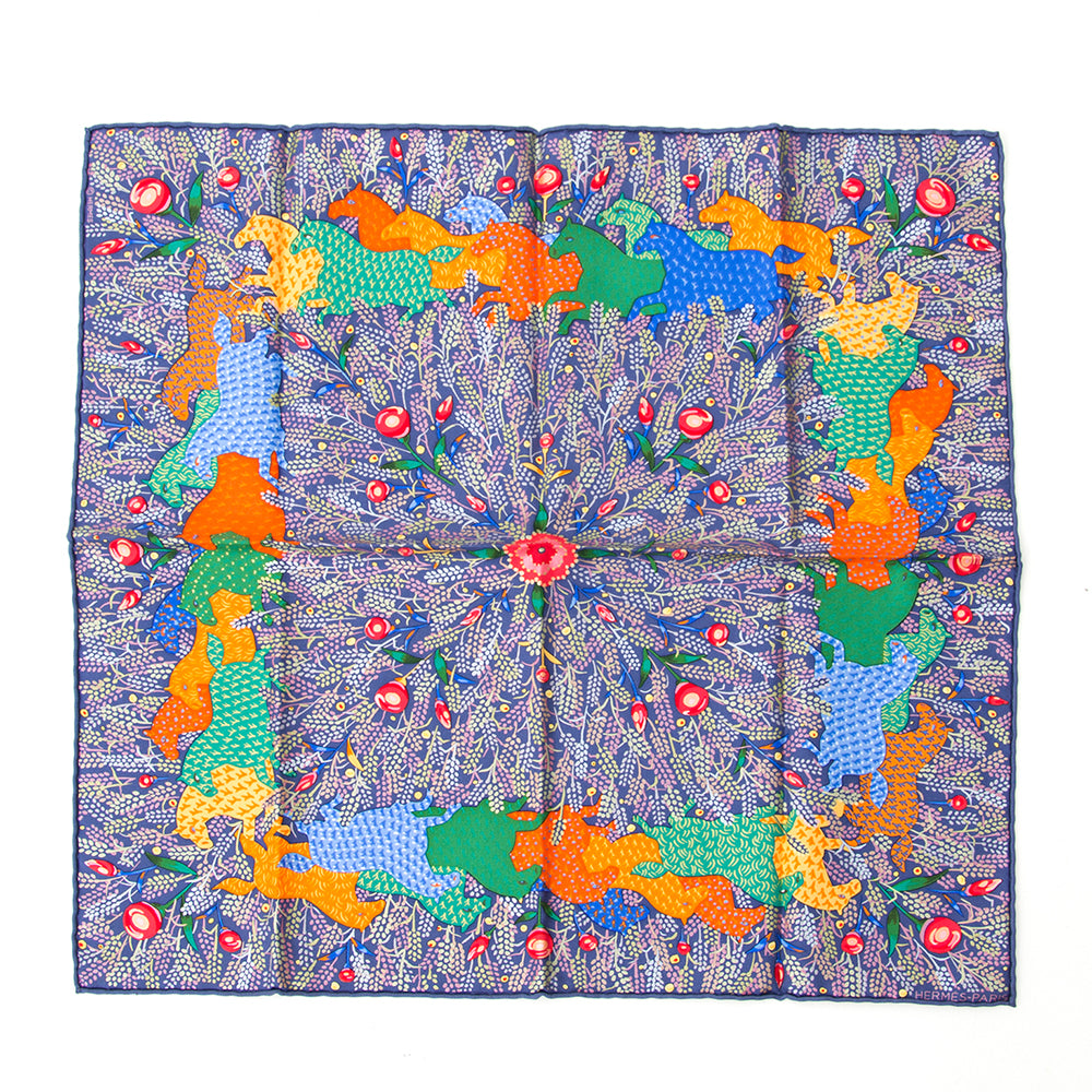 Hermes Polo Scarf in multicolor for the best price at Labellov Luxury Antwerp. 100% authentic.