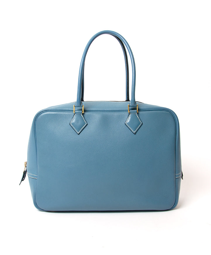 Vintage Hermès Plume Blue Jean Top Handle Bag. Buy and sell authentic secondhand hermes bags at the right price at LabelLOV vintage webshop. Safe and secure online shopping. Koop authentieke tweedehands Hermes tassen bij LabelLOV.