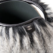 Chanel Grey Faux-fur Yeti Boots tweedehands authentiek veilig online shoppen winkelen mode stijl LabelLOV Antwerpen België designer ontwerper luxe luxemerken