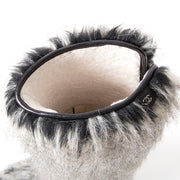 Chanel Grey Faux-fur Yeti Boots main authentique shopping en ligne webshop en vogue mode style LabelLOV Anvers Belgique marques luxe designer
