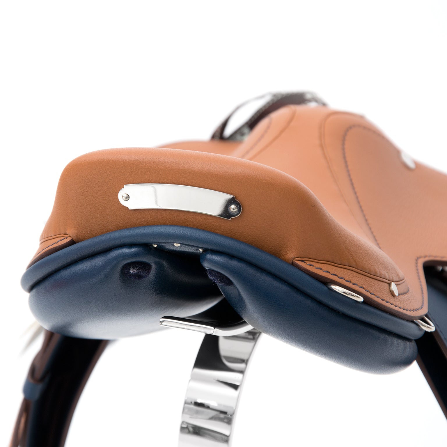 Hermès Steinkrauss Bicolor Mini Saddle Statue preowned home deco hermes pour la maison