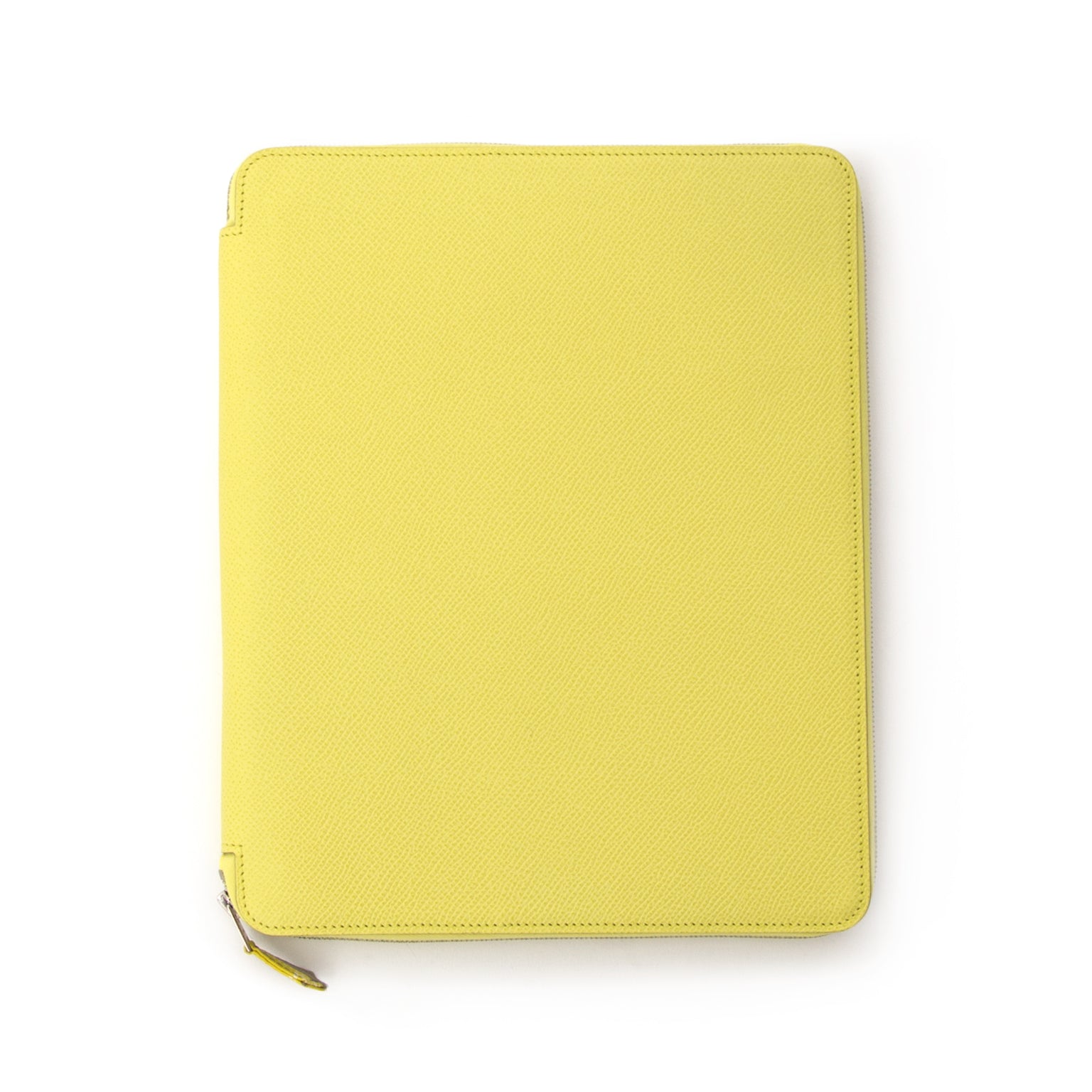 Hermes Epsom Silkydaily Agenda Cover in Soufre Veau Epsom. This stylish and timeless agenda opens with a wrap-around zipper to a decorative '' printed gris tourterelle silk interior with pockets and a holder for inserts. This is an excellent agenda that i