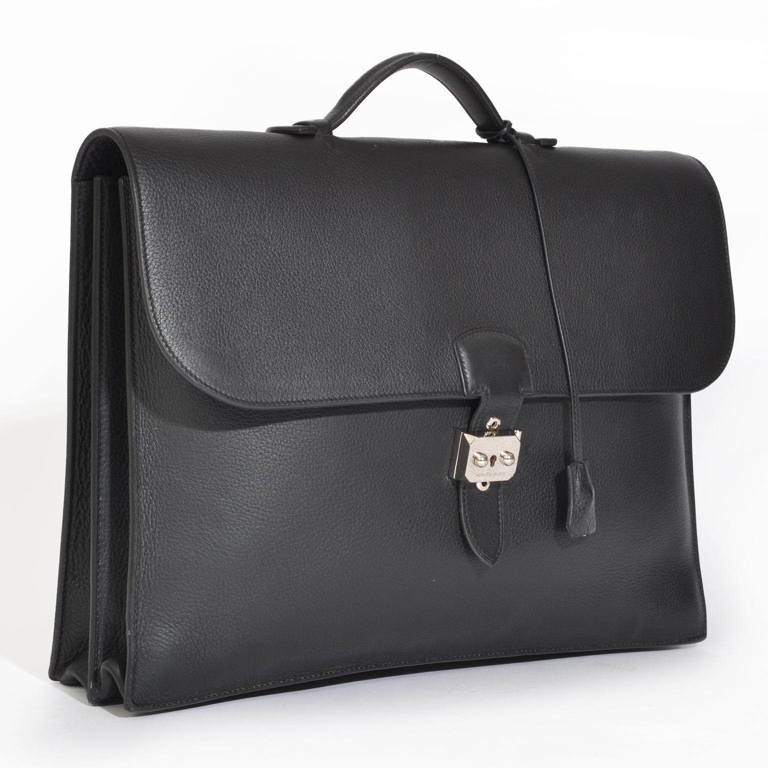 Preowned Hermes Sac à Dépêches Briefcase Togo Black PHW. Shop secondhand Hermes Clutches at LabelLOV vintage webshop. Safe and secure online shopping!
