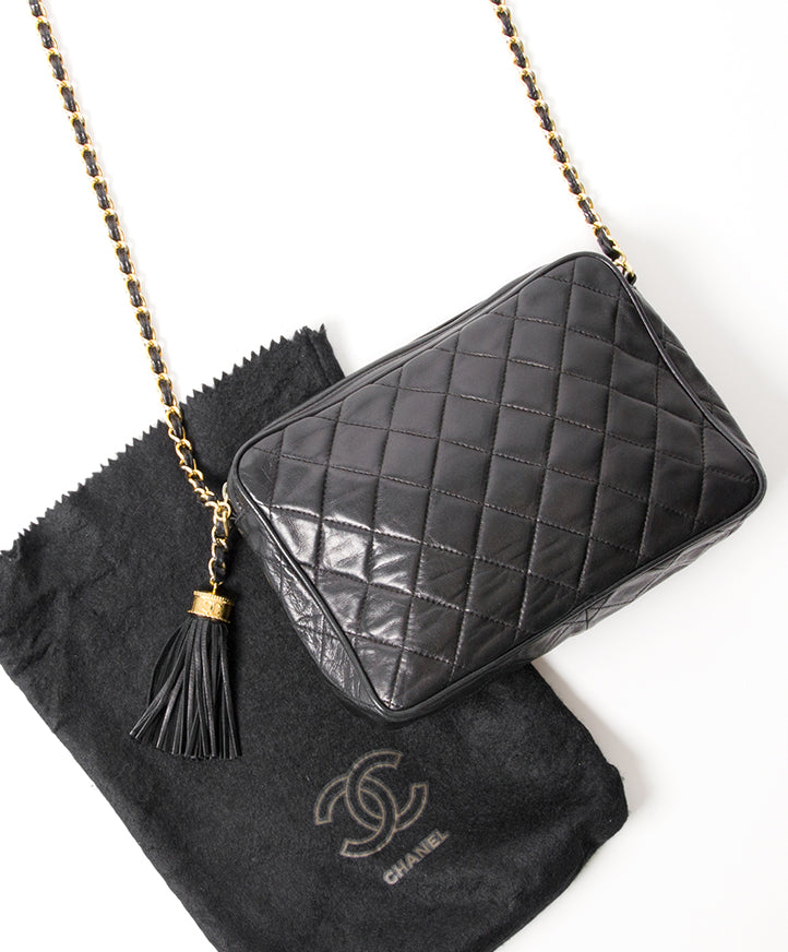 Chanel Quilted Tassel Bag authentic secondhand safe online shopping webshop Antwerp Belgium LabelLOV fashion designer bags labels high end tassel chain