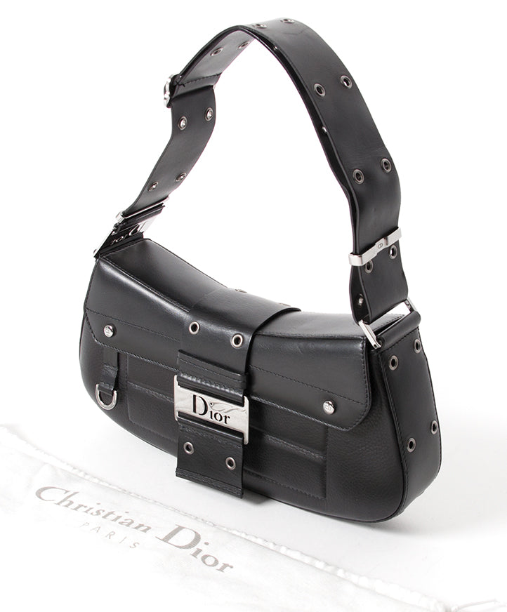 Dior Shoes Buy authentic secondhand Dior at the right price at LabelLOV vintage webshop. Safe and secure online shopping. Koop authentieke tweedehandsmerken tegen de juiste prijs op LabelLOV