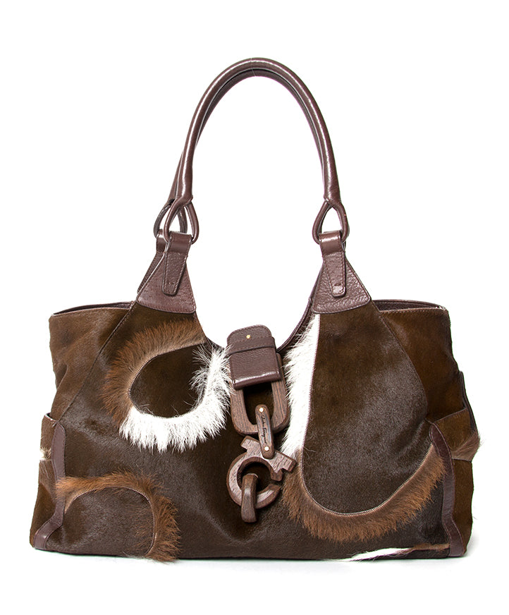 Ferragamo vintage handbag Buy authentic secondhand Ferragamo at the right price at LabelLOV vintage webshop. Safe and secure online shopping. Koop authentieke tweedehandsmerken tegen de juiste prijs op LabelLOV