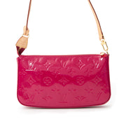 seconde main sac a main vernis Louis Vuitton Pochette rose indien comme neuf