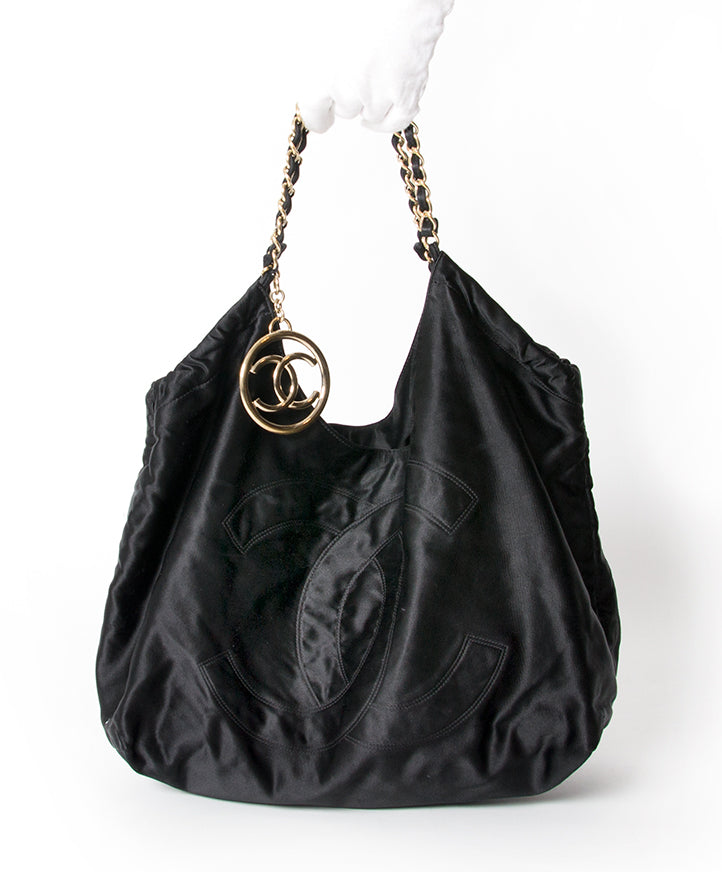 Chanel Satin Coco Cabas Tote authentique seconde main en ligne shopping webshop Anvers Belgique LabelLOV mode en vogue style luxe marques designer sacs