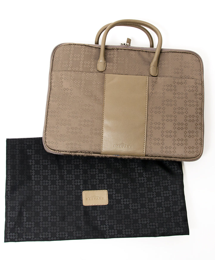 koop 2dehands veilig onine Delvaux laptop tas aan de beste prijs als nieuw