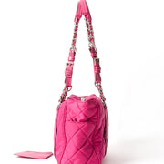 Preowned Prada Quilted Nylon Shoulder Bag Pink. Koop snel en veilig tweedehands Prada bij webshop LabelLov te Antwerpen. Achter enligne seconde main Prada sac a epaule pour le meilleur prix. Shop safe and secure Prada black shoulderbag worldwide.